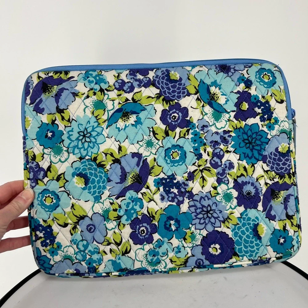 VERA‎ BRADLEY RETIRED BLUEBERRY BLOOMS LAPTOP PADDED BAG